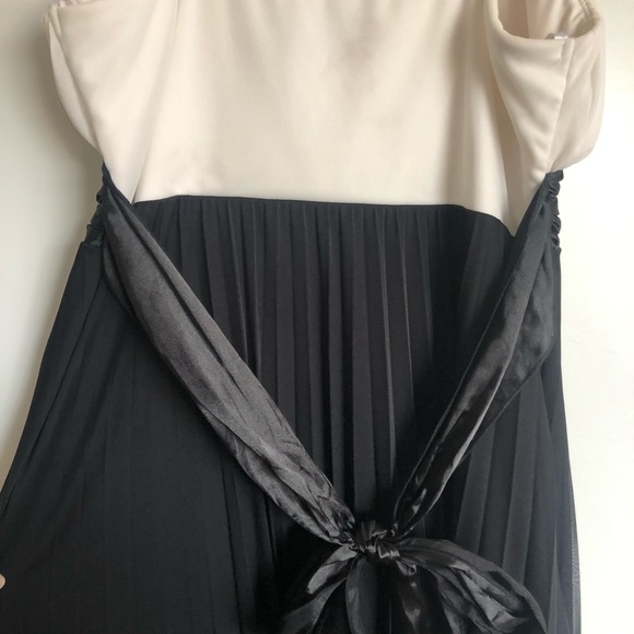 Ricki’s Dress - Picture 6 of 6